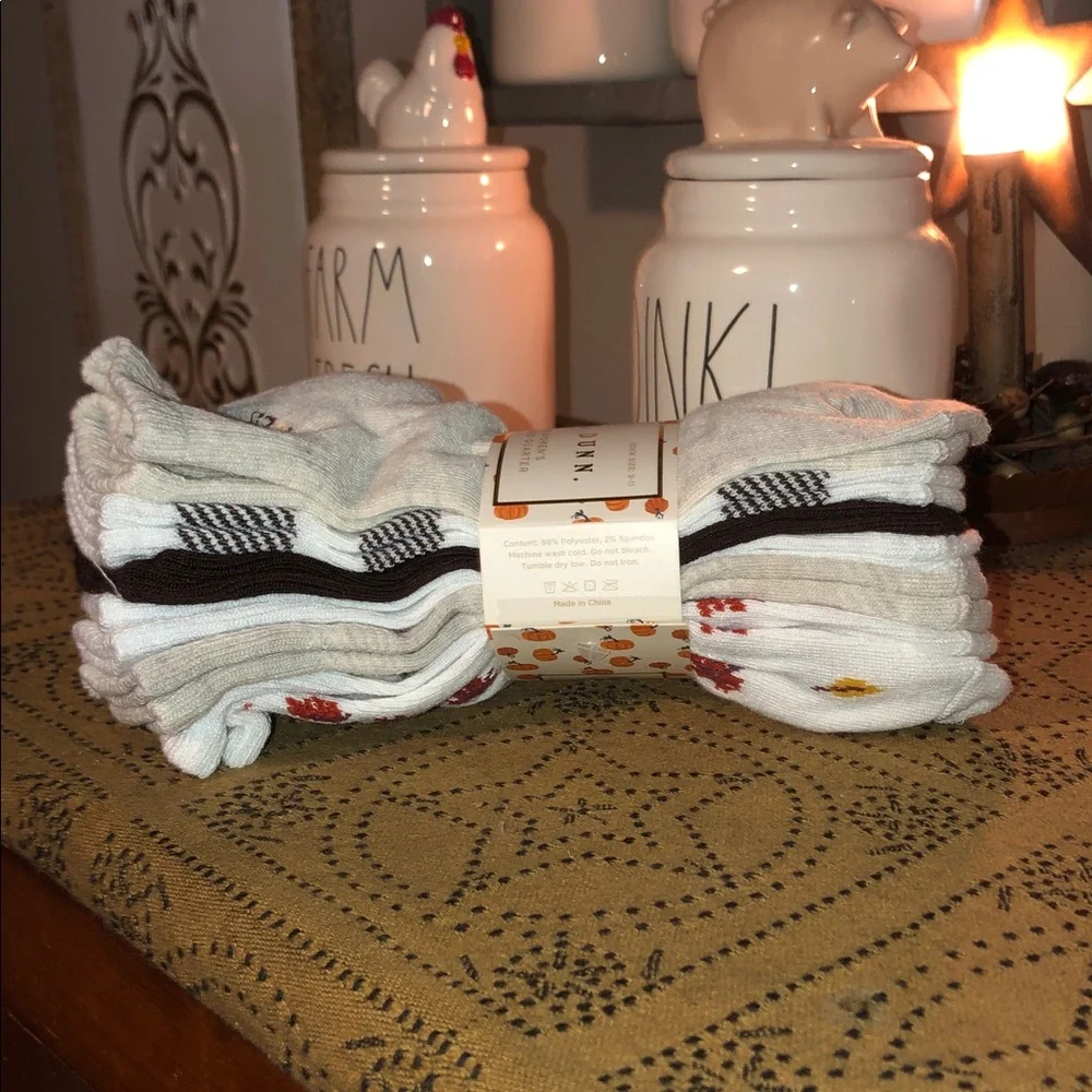 Rae Dunn Fall Themed 6 Pair Women’s Cushioned Quarter Socks Shoe Size 4-10